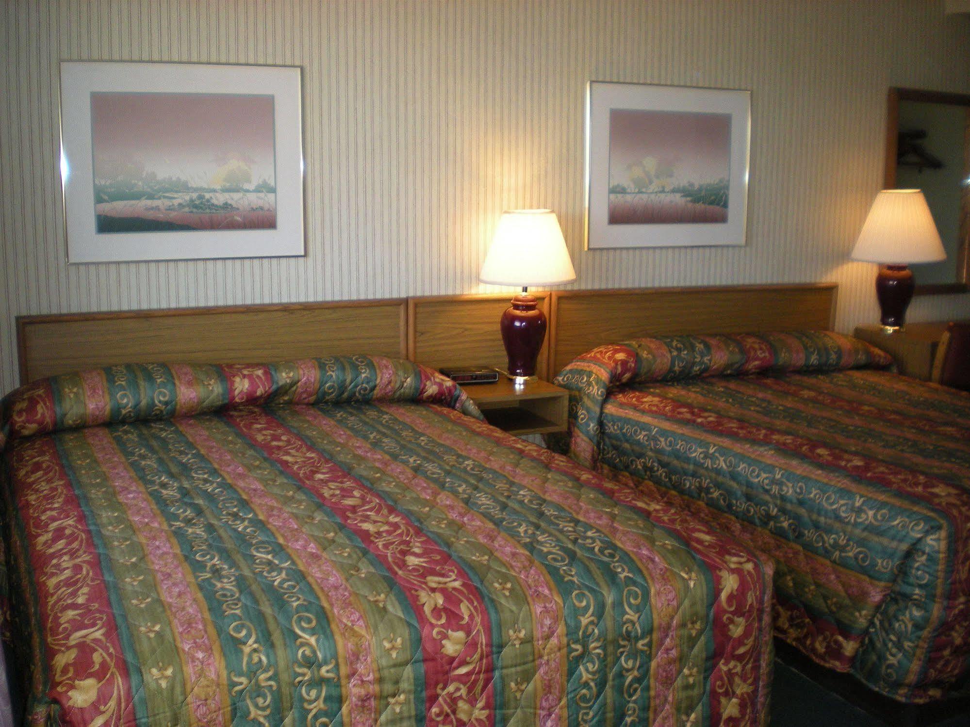 Coastal Breeze Inn Morro Bay Ca Room photo